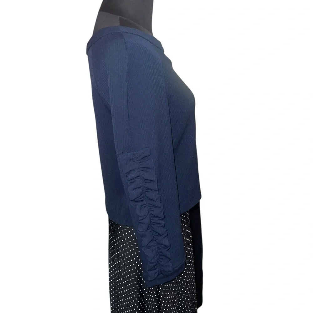 𝐂𝐋𝐄𝐀𝐑𝐎𝐔𝐓 𝐒𝐀𝐋𝐄🚨 🖤𝐍𝐀𝐕𝐘 Off-Shoulder Ribbed Knit Top with Ruched Sleeves - Picture 2 of 4